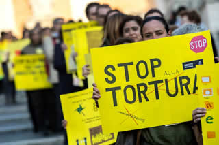 Tortura: Legge inapplicabile ai fatti del G8 di Genova. I magistrati dei processi di Genova scrivono