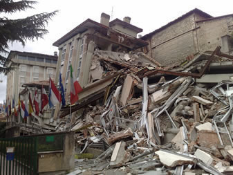 Terremoto sugli appalti per la ricostruzione: l'Abruzzo perde la gara.