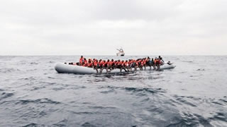 Libia: altra tragedia in mare. Un barcone si ribalta UNHCR: '63 i dispersi'
