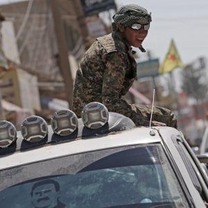Siria: scoperta una fossa comune a Raqqa
