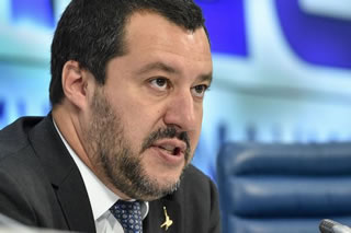 Lo spread, le dichiarazioni sibilline di Salvini e i risparmi a rischio degli italiani 
