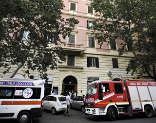 Roma: una donna precipita nella tromba dell'ascensore e muore