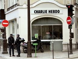 Charlie Hebdo: sparatoria con 20 feriti. I terroristi hanno preso un uomo in ostaggio
