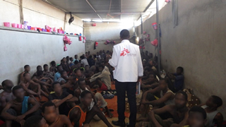 Libia: MSF, drammatica situazione di rifugiati e migranti detenuti nel Paese