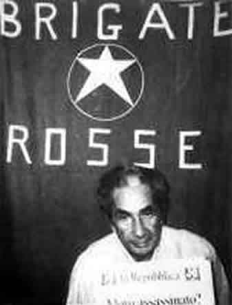 La morte all'asta: in vendita i volantini delle BR di Aldo Moro