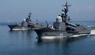 Flotta navale militare russa si muove verso il Mediterraneo. Nato in allarme