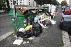 Roma: emergenza rifiuti. Tira e molla sulle nomine ai vertici