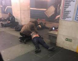 Russia, esplosione nella metro di San Pietroburgo: 10 morti e decine di feriti