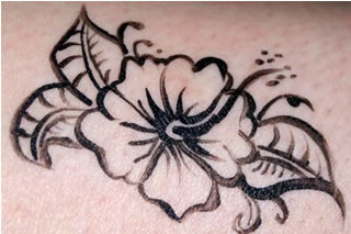 Tatuaggi temporanei: meglio evitarli