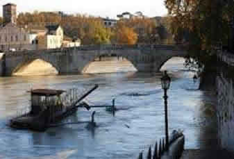 Roma: giovane statunitense cade nel Tevere e muore