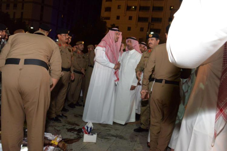 Arabia Saudita: tre attacchi kamikaze, a Jeddah, Qatif e Medina - (Italiano/Francese)