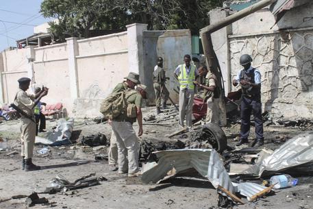 Somalia: attentato kamikaze a Mogadiscio