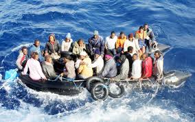 Grecia: barcone di migranti si scaglia contro uno scoglio. Numerose le vittime