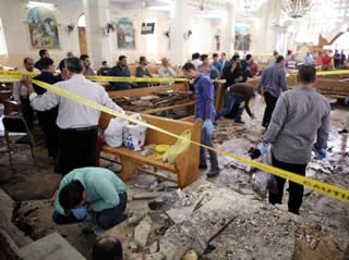Egitto: Isis rivendica attacchi a due chiese. Decine di morti e feriti