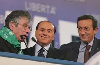 Fini, Berlusconi & Co: come ti acchiappo tutta la nazione...