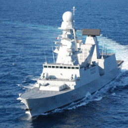 Marina Militare: il cacciatorpediniere Duilio in sosta a Civitavecchia