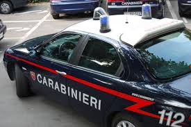 Napoli: compivano rapine in casa travestiti da Carabinieri. Arrestati