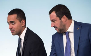 Salvini: 'Il ritorno di Renzi al governo coi 5Stelle è una truffa contro gli italiani'