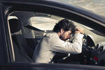 Disturbi del sonno e sonnolenza: il rischio di incidenti stradali si moltiplica fino al 400%! 