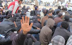 Immigrati: il video choc del centro di prima accoglienza di Lampedusa