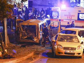 Istambul: esplode un' autobomba. 29 vittime e 166 feriti