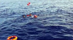 Libia: rifugiati e migranti condannati ad annegare in mare o alla detenzione arbitraria