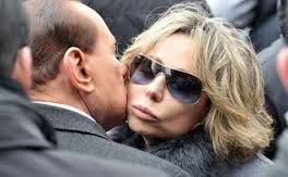 Berlusconi resta al comando di Forza Italia e su candidatura di Marina chiarisce: 'Ha detto no'