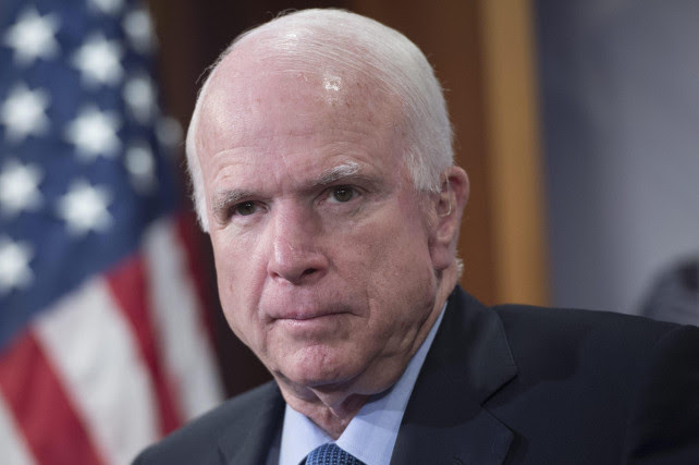 McCain, neocon guerrafondaio al servizio dell'apparato industriale militare sionista USA