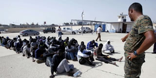 Migranti: le politiche UE condannano le persone a essere intrappolate in Libia o ad annegare in mare