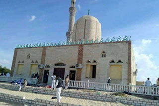 Egitto: strage alla moschea di Radwa. 235 vittime e oltre 130 feriti