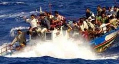 Canale di Sicilia: strage di migranti. Peschereccio si ribalta con 700 persone a bordo