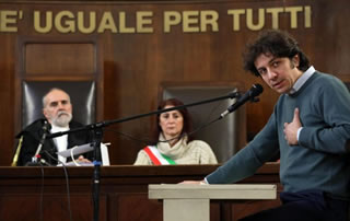 Eutanasia - Marco Cappato dopo la sentenza di assoluzione 'Ora in Italia siamo più liberi'