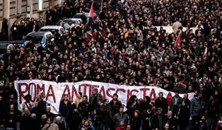 Alta tensione pre elettorale: cortei a Roma, Milano, Palermo