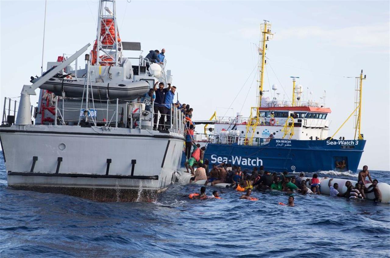 Migranti: appello di 18 Organizzazioni per lo sbarco immediato delle navi Sea Watch e Sea Eye