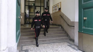 Milano: crolla il controsoffitto in una scuola. 4 bambini feriti. La denuncia del Codacons