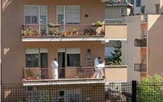 Roma: una donna da fuoco sul balcone al corpo senza vita di un 59enne