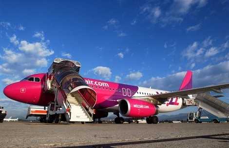 Choc all'aeroporto di Fiumicino: atterraggio di fortuna di una ereo Wizz Air