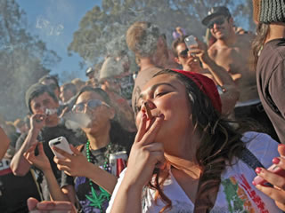 Cannabis: la consuma il 16% dei 15enni