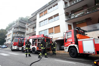 Como, tragedia familiare: padre disperato appicca incendio in casa e muore con 3 dei 4 figli