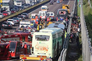 Verona: pullman ungherese si schianta sulla A4. 16 vittime