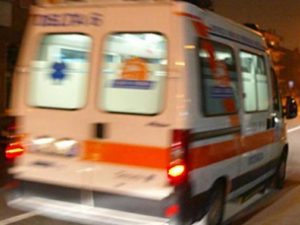 Uzzano: bimba di tre anni muore in un incidente. Grave la mamma