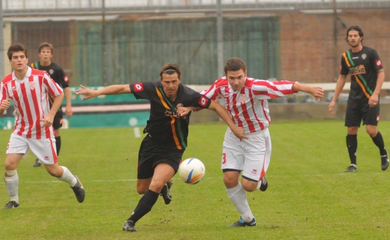 Napoli - Calcio, serie B: partite truccate. 10 arresti