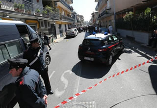 Vibo Valentia: esplode un'auto. Un morto e un ferito. Si pensa a una bomba