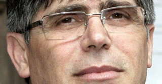 Caro Feltri, a Napoli non si bruciano da soli