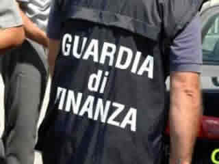 Agenzia delle Entrate: in carcere due ispettori con l'accusa di concussione