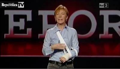 Giornalista di 'Report' aggredito violentemente - VIDEO