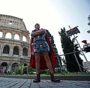 Roma: partono le ordinanze contro centurioni, riscio' e procacciatori
